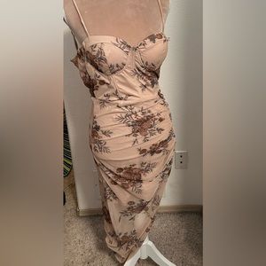 Lovesome dress size large 9/10 new